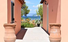 Bouka Beachfront Bungalows
